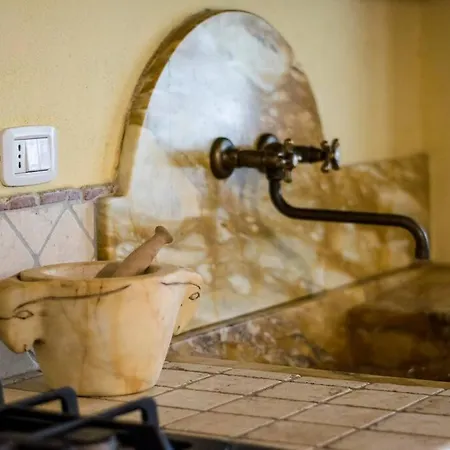 Casetta Della Pina Farm stay Monticiano