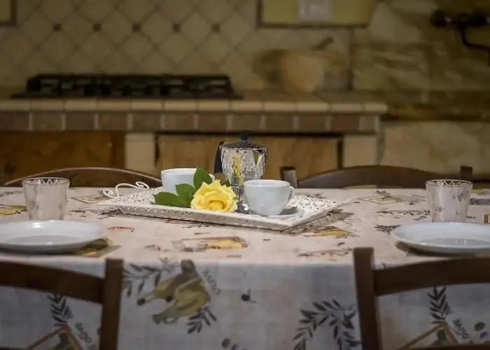 Casetta Della Pina Vakantieboerderij Monticiano